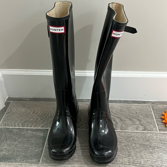 Black Hunter Rain Boots - Picture 1 of 7